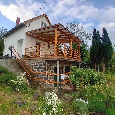 Bazaltko Apartment *