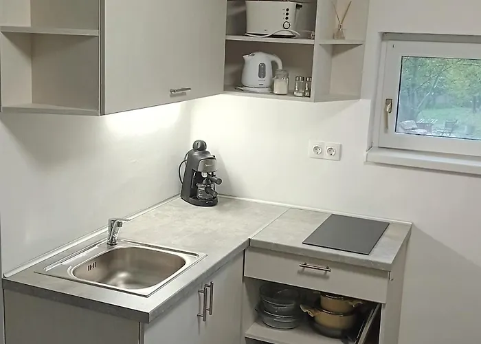 Bazaltkő Apartman Zalahaláp
