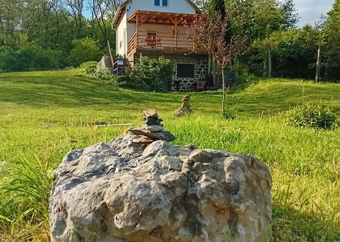 Bazaltkő Apartman *